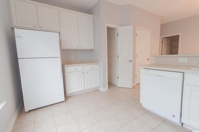 Building Photo - 211 Connemara Dr