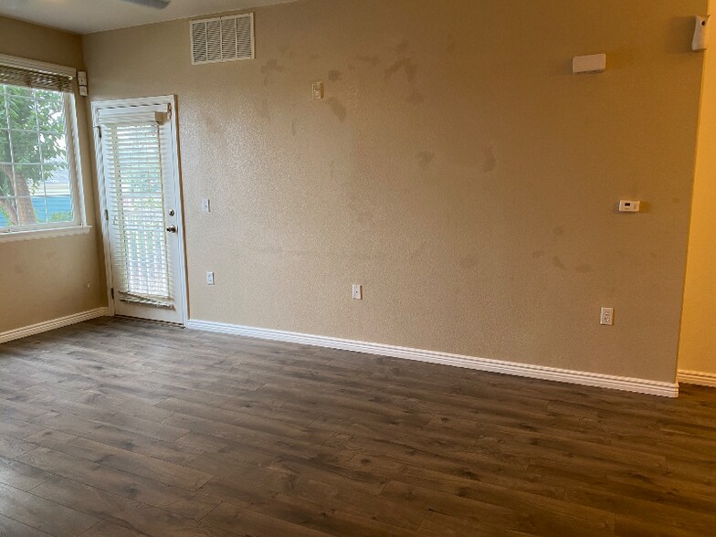 Building Photo - 2672 S Cathay Way