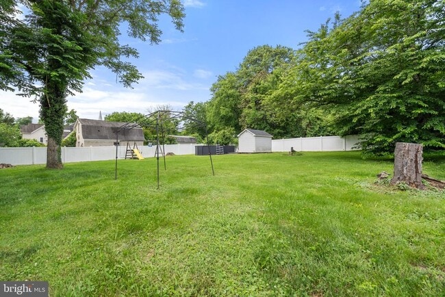 Building Photo - 404 N Franklin St