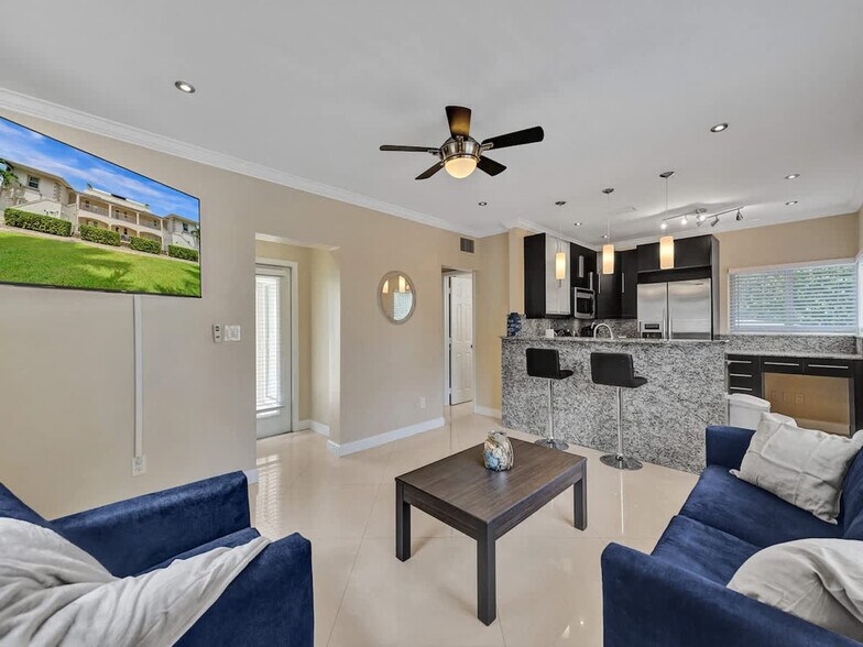 Building Photo - 37 Hendricks Isle