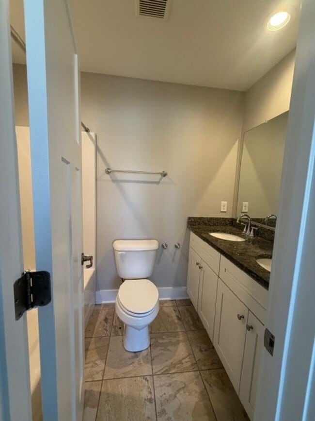 Building Photo - Portlock Square