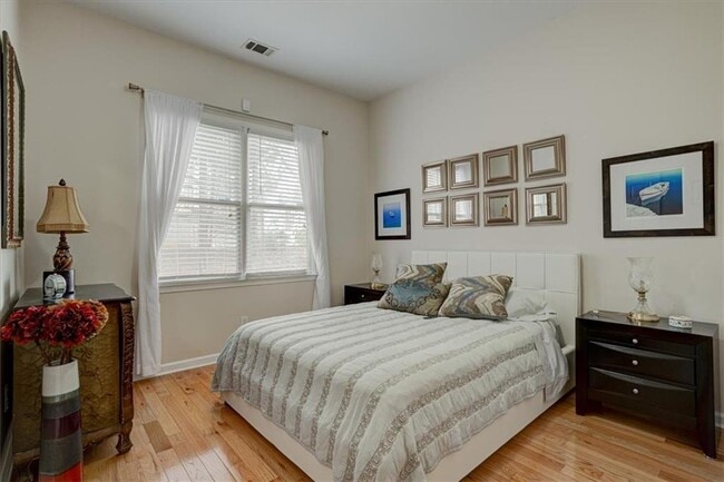 Building Photo - 5962 Spalding Park Pl