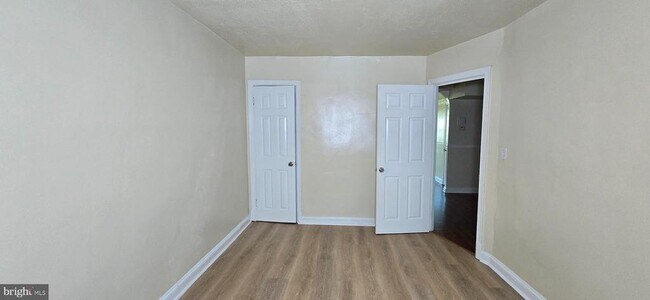 Building Photo - 1255 Meigs Pl NE