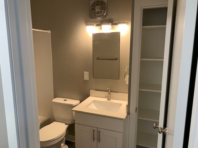 Building Photo - 5416 S M St