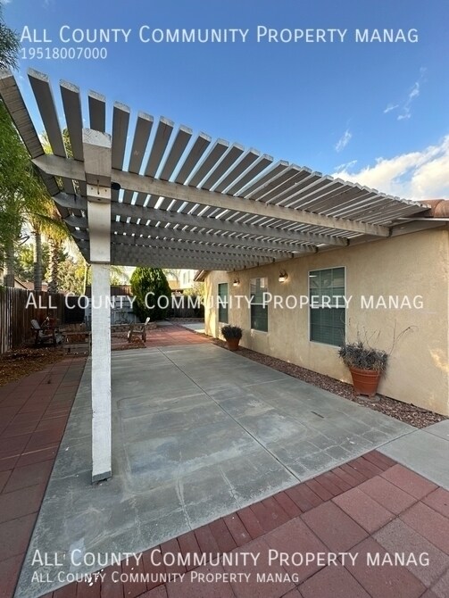 Building Photo - 1857 Creekside Dr