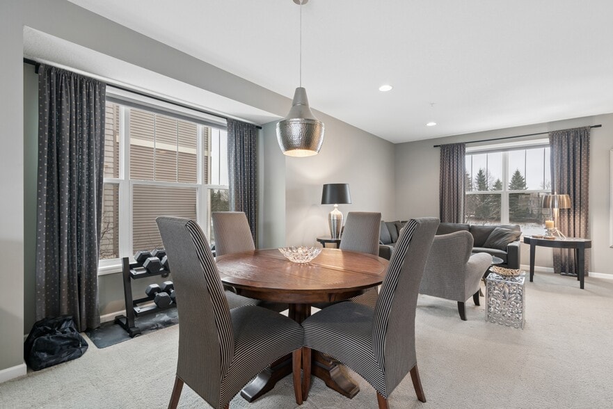 Building Photo - 8957 SW Village Loop