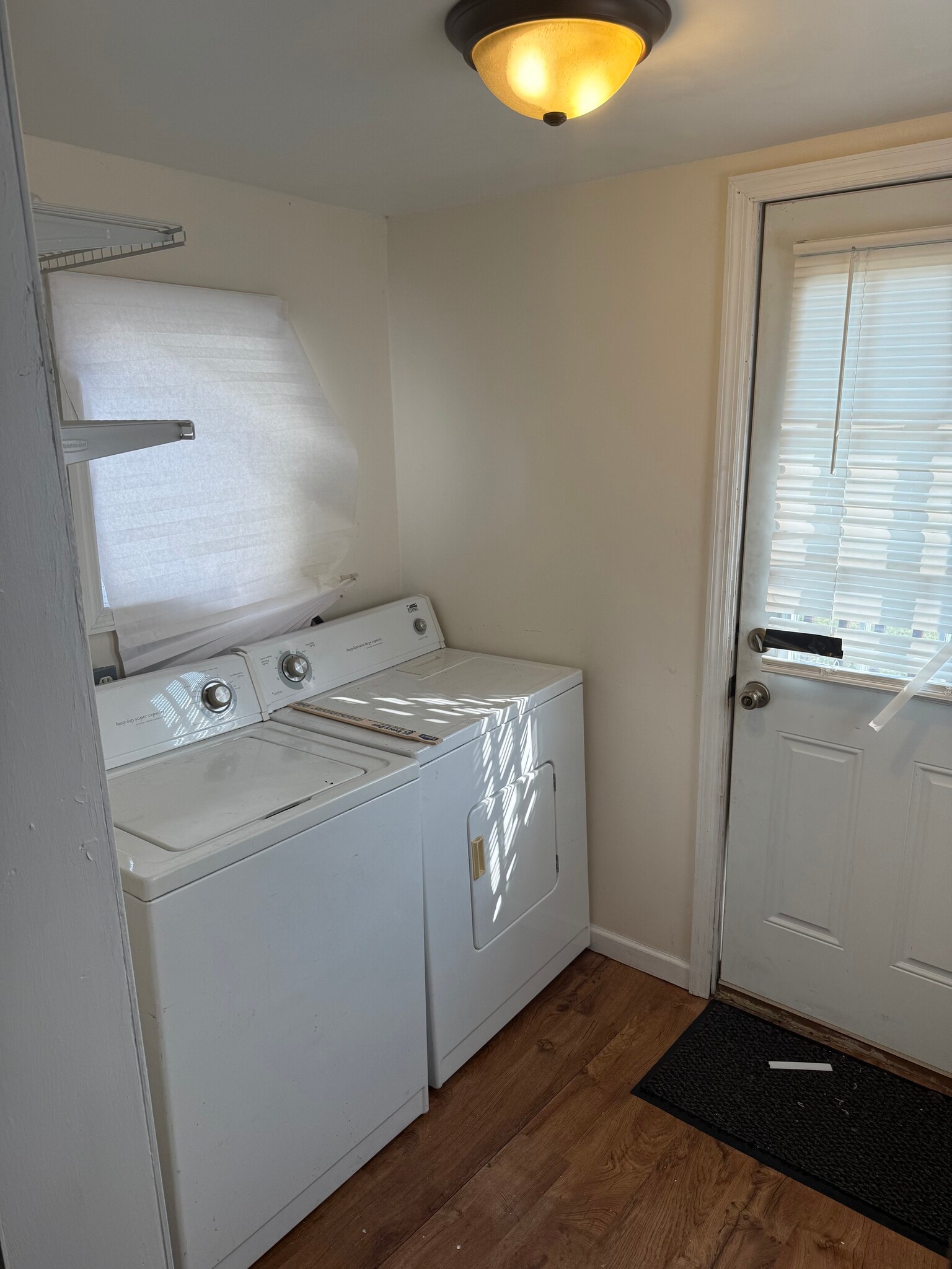 Laundry room - 514 Bellview St