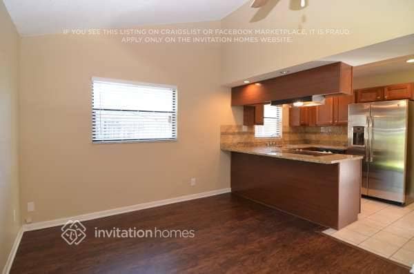 Building Photo - 2417 Devonwoode Pl