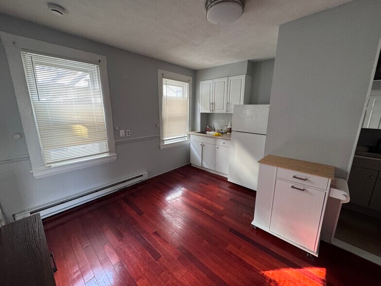 Building Photo - 265 Bolton St