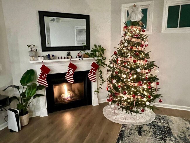 Building Photo - 3 Bedroom Single Family Home in Whitsett