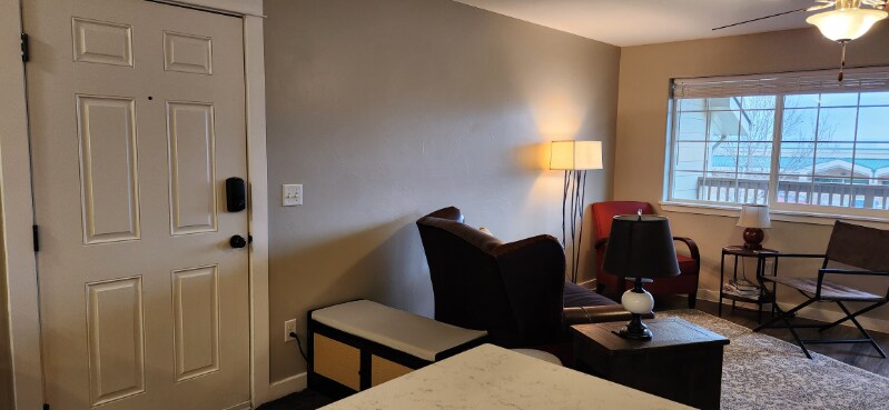 Building Photo - 2240 Baxter Ln