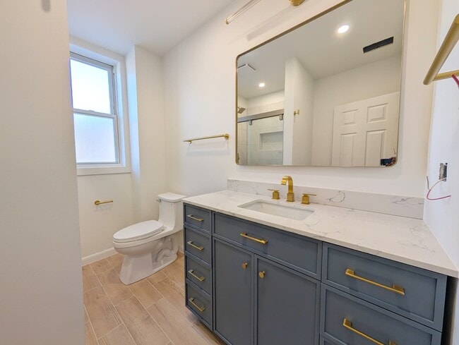 Building Photo - 1825 N Kedzie Ave