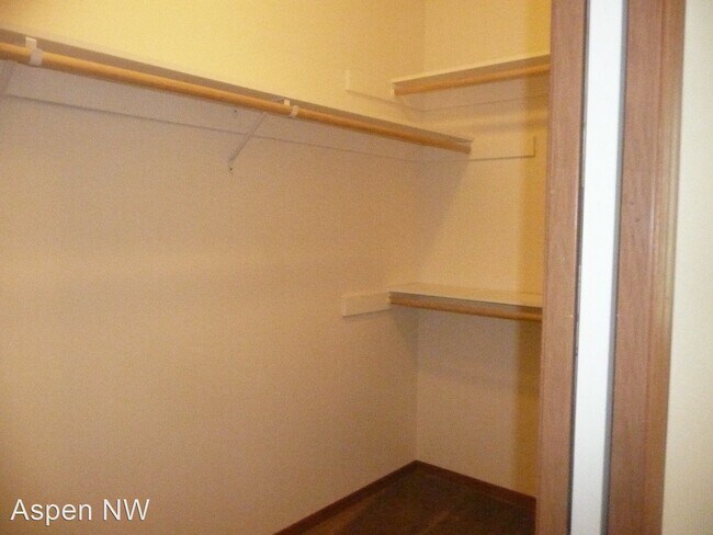 Building Photo - 14009 87th Ave Ct NW