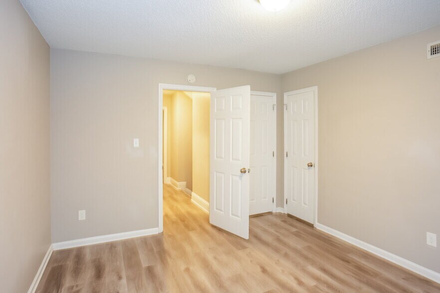 Building Photo - 6009 Burnt Mill Run