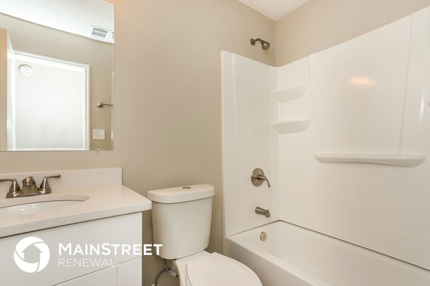 Building Photo - 9412 Woodloop Ct