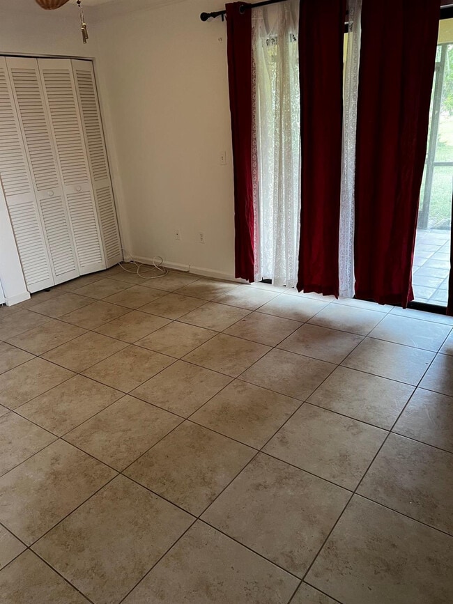 Building Photo - 12449 Guilford Way