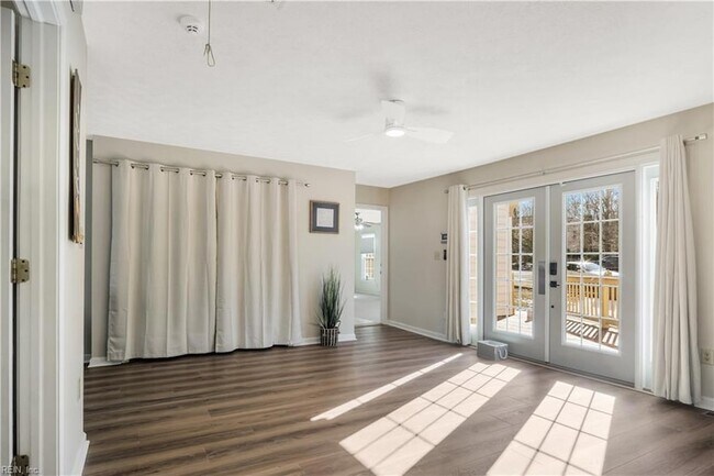 Building Photo - 2721 Linden Ln