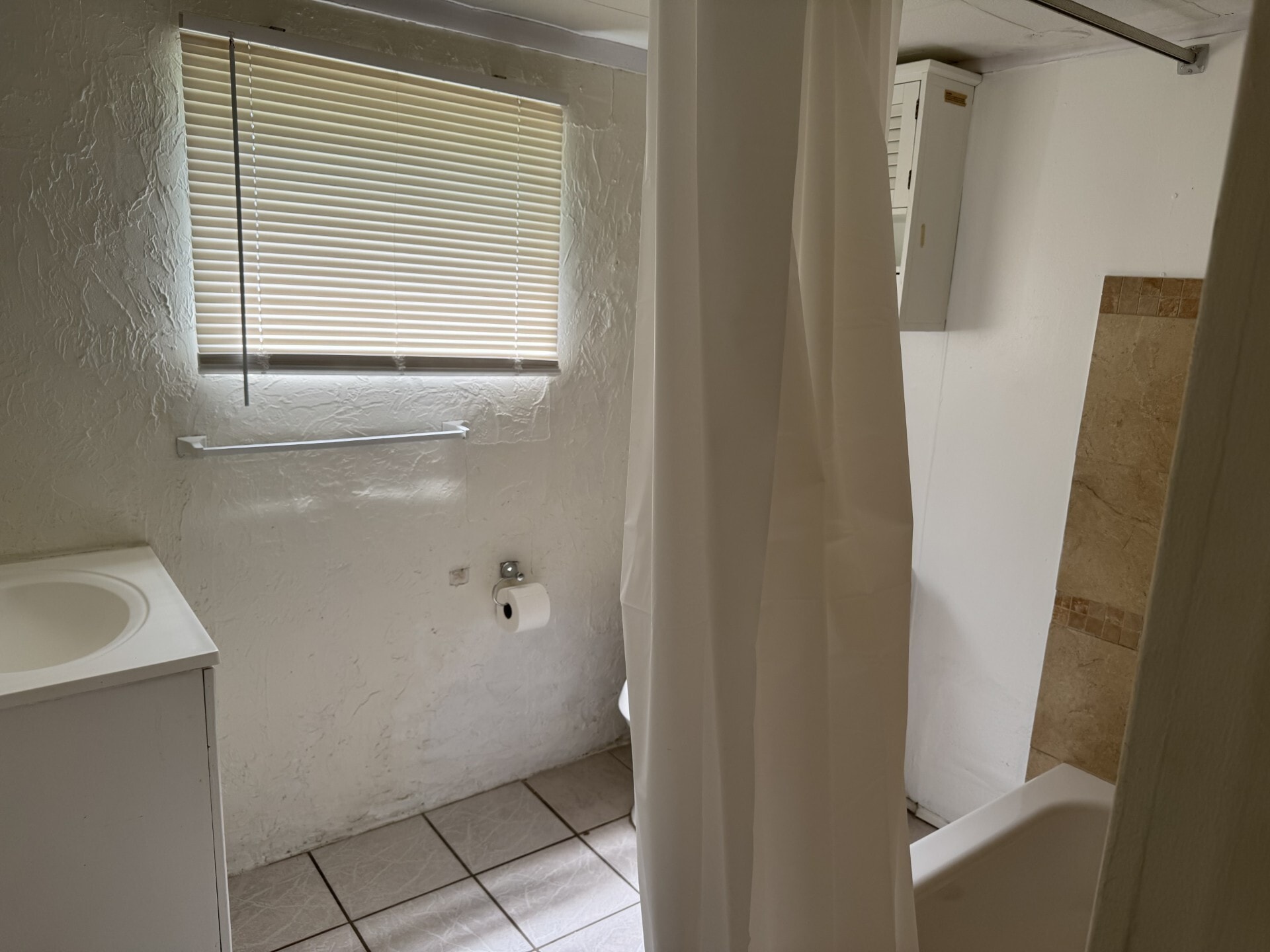 Building Photo - 4109 Nelson Ave