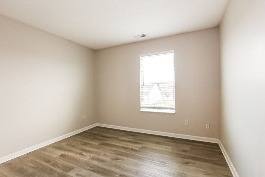 Building Photo - 8516 Sansa St