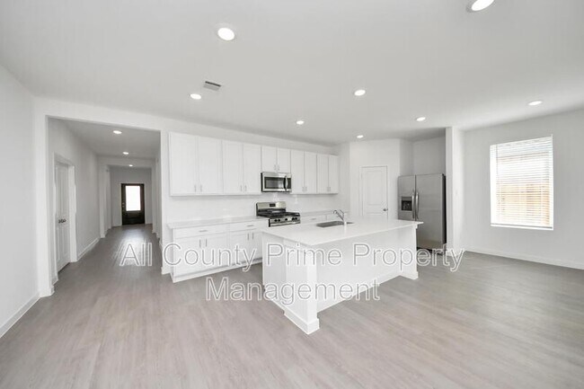 Building Photo - 3029 Avenida Sonoma Dr