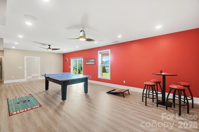 Building Photo - 5225 Glenwalk Dr