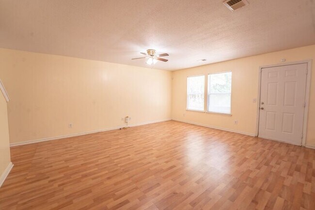 Building Photo - 7 Gimbal Cir
