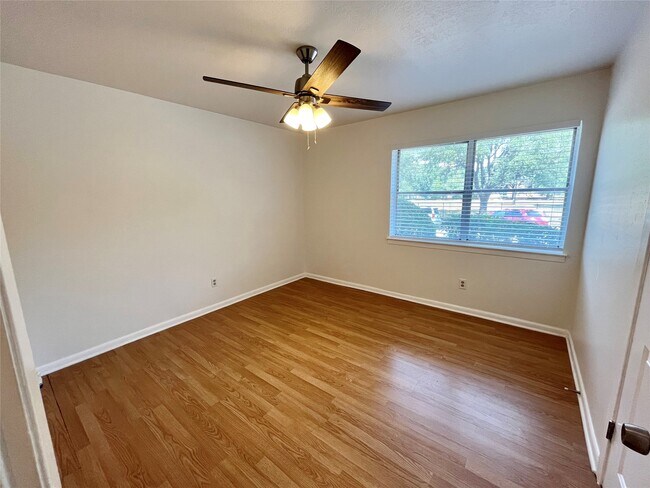 Building Photo - 3603 Murworth Dr