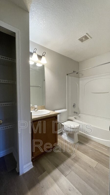 Building Photo - 4609 Playschool Dr