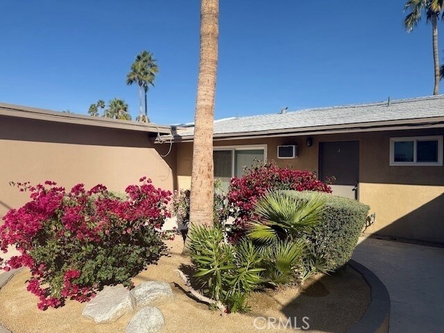 Building Photo - 686 E Cottonwood Rd