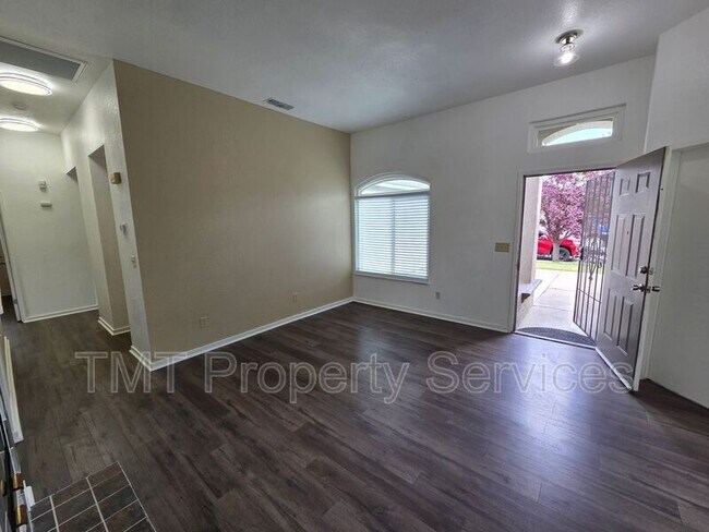 Building Photo - 2234 Wall St