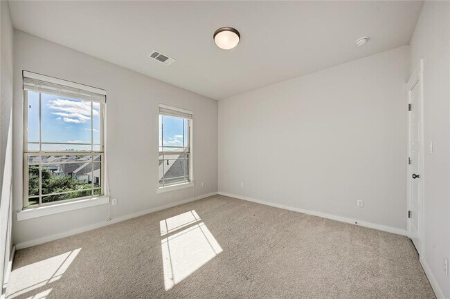 Building Photo - 11625 Lake Stone Dr