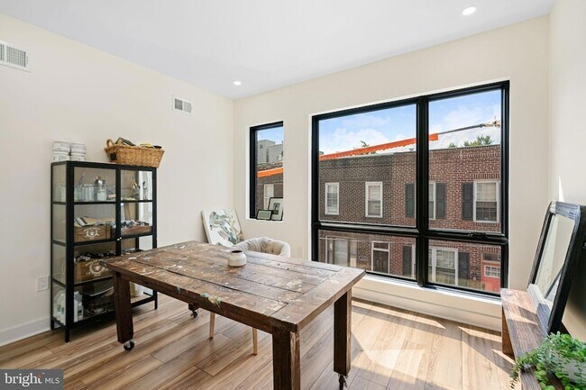 Building Photo - 2231 Earp St