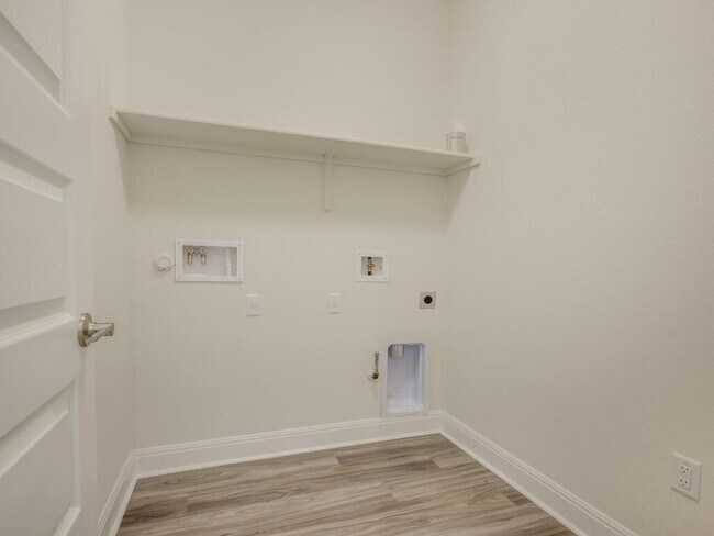Building Photo - 16812 Marcello Dr