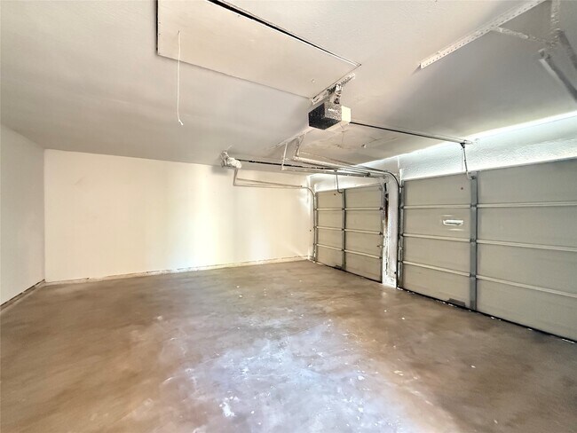 Building Photo - 12842 Corpus Christi St