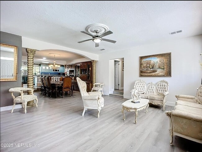 Building Photo - 11115 Duval Rd