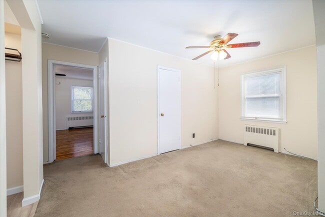 Building Photo - 19 Daley Pl