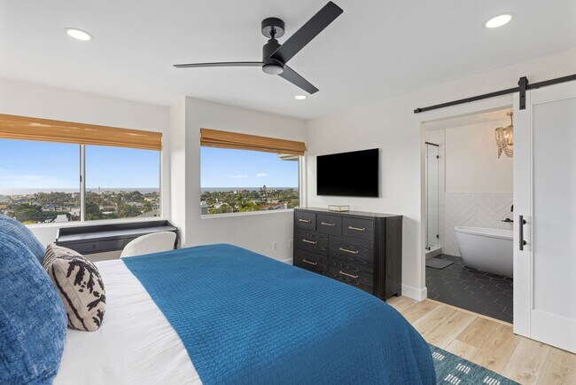 Building Photo - Ocean View Leucadia Townhome | Walk to Bea...