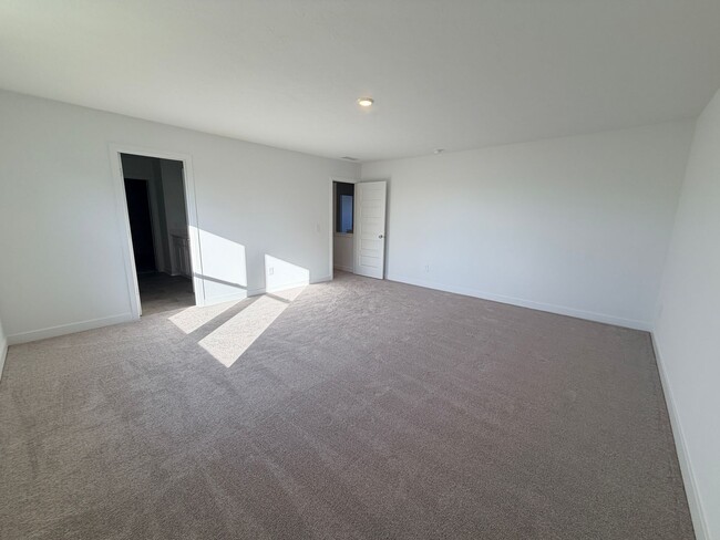 Building Photo - 936 Shadow Dr