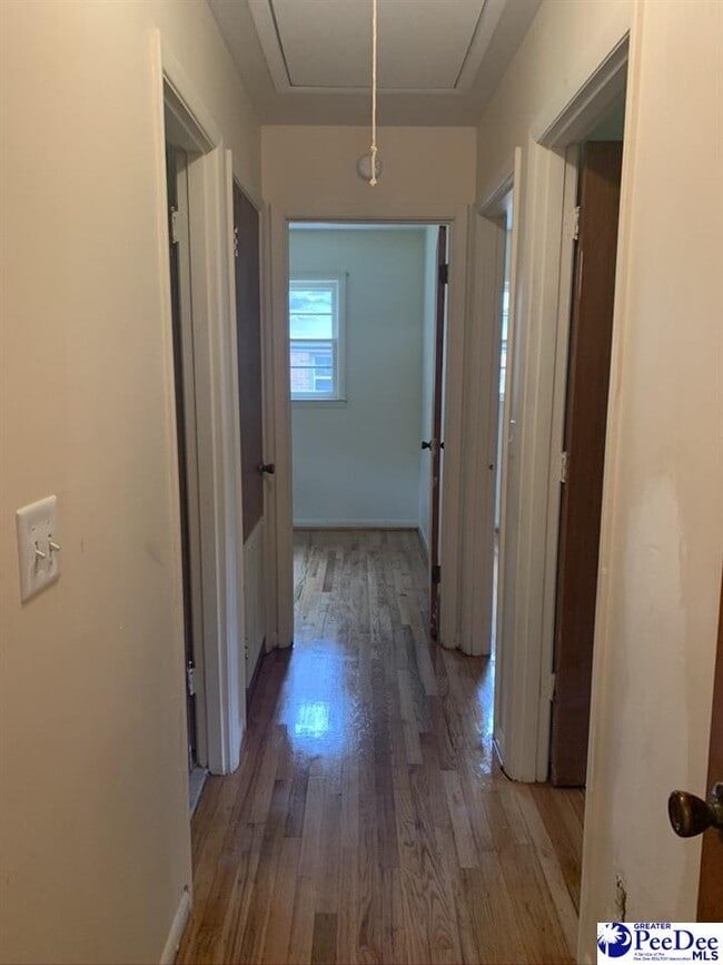 Building Photo - 1108 Elmgrove Ave