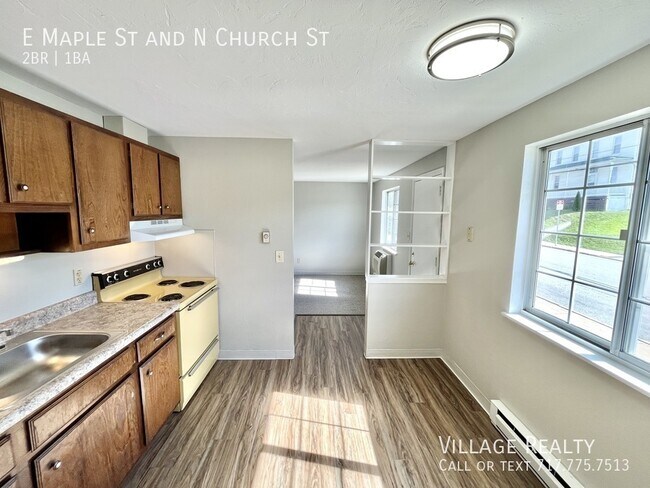 Building Photo - 361 E Maple St