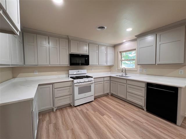 Building Photo - 509 Davis Dr