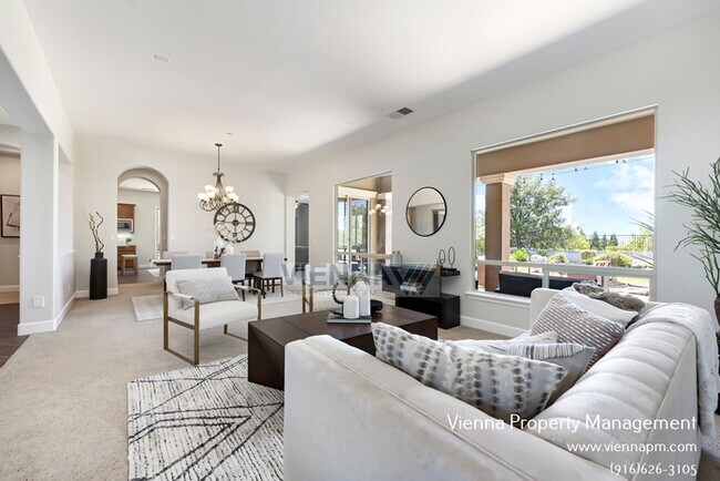 Building Photo - Beautiful 4 Bedroom Home in Catta Verdera