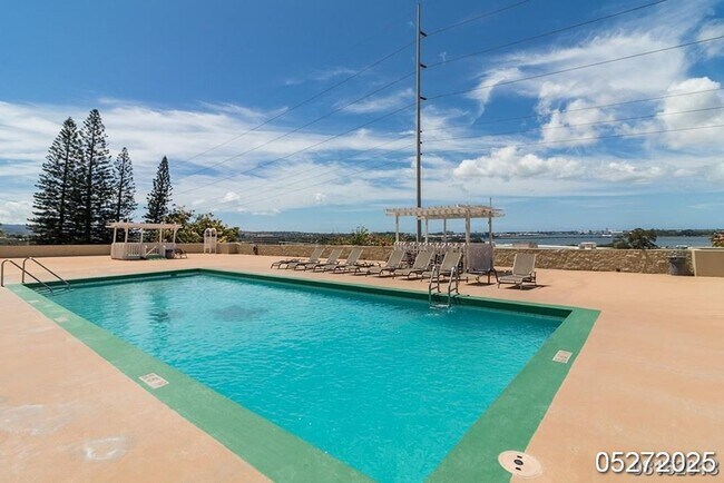 Building Photo - $2,350 / 1br - 552ft2 - Modern Comfort & C...