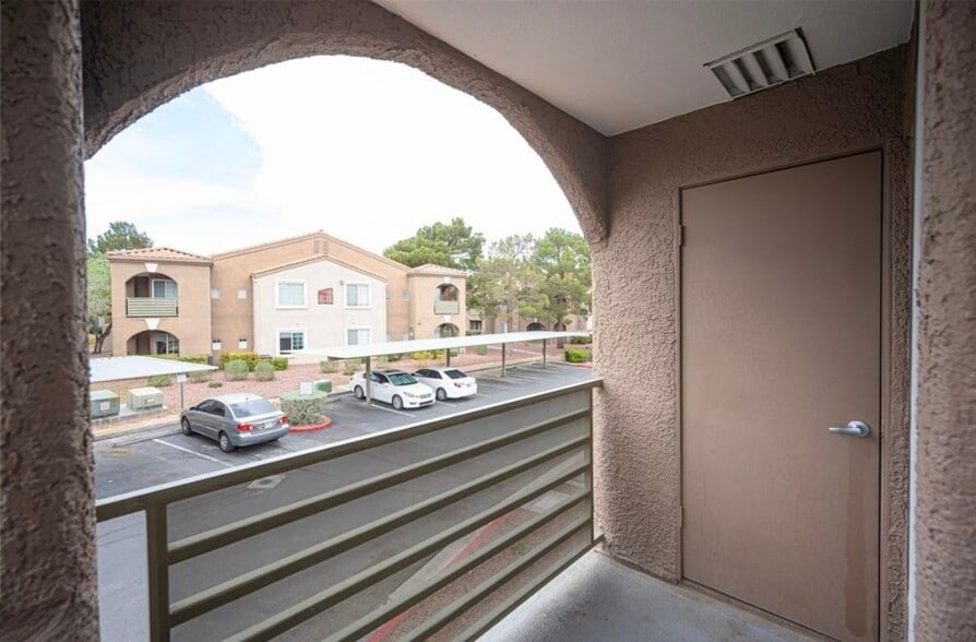 Building Photo - 2110 Sealion Dr