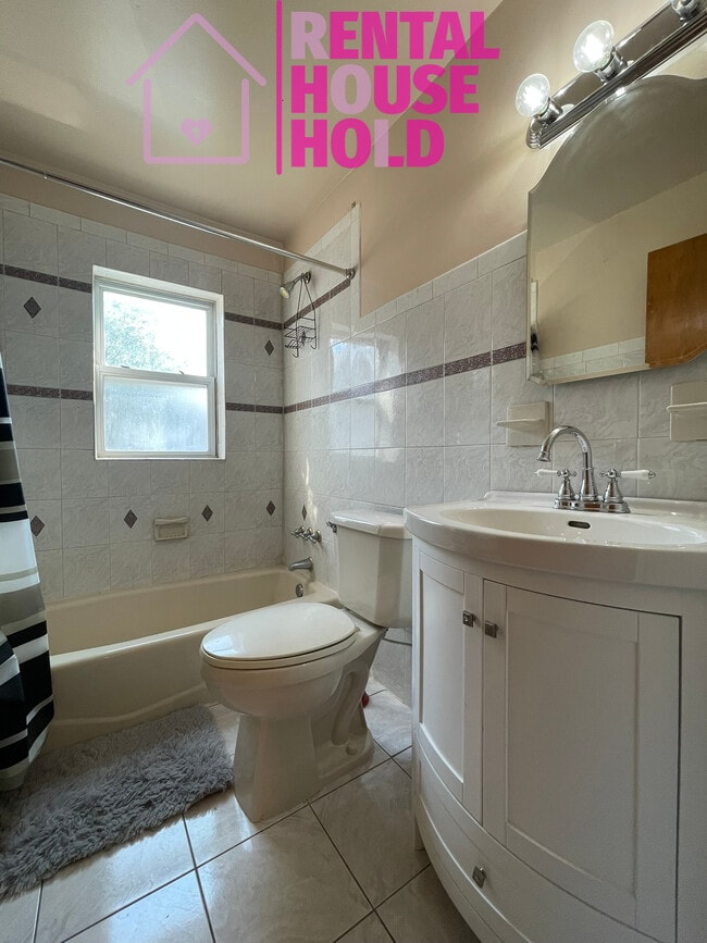 Building Photo - 2557 W McNichols Rd