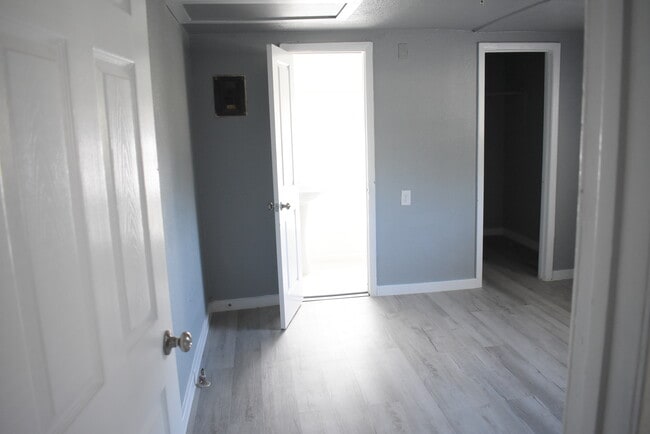 Building Photo - 1518 Brown St