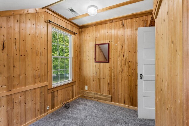 Building Photo - 144 Nelson Dr