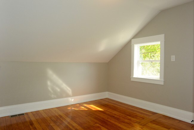 Building Photo - 234 Marion Ave NW