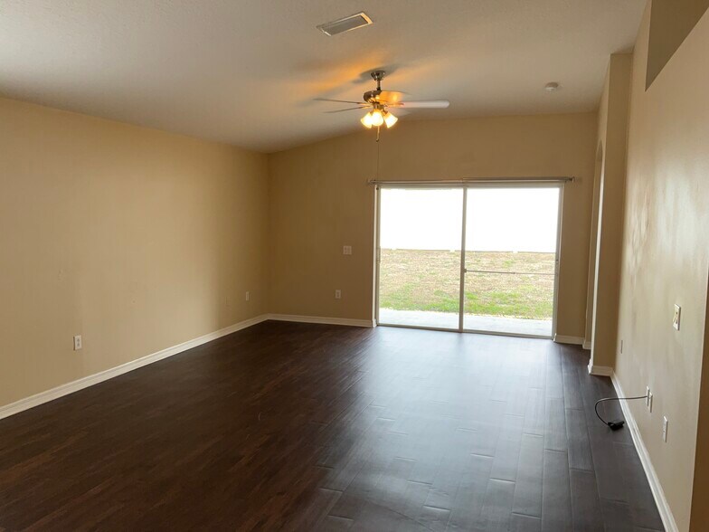 Building Photo - 2740 Pankaw Ln