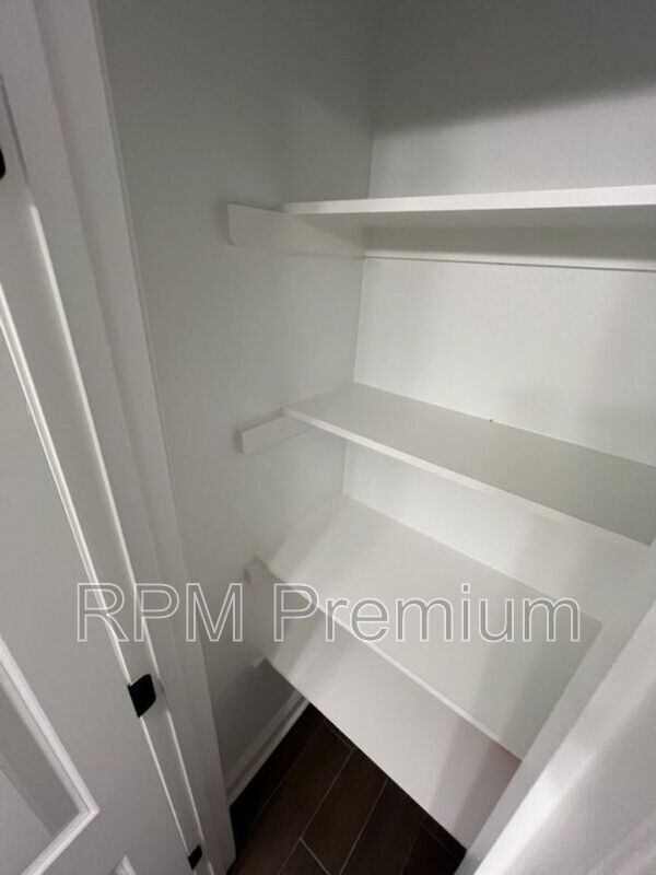 Building Photo - 14401 Sterling Oaks Dr